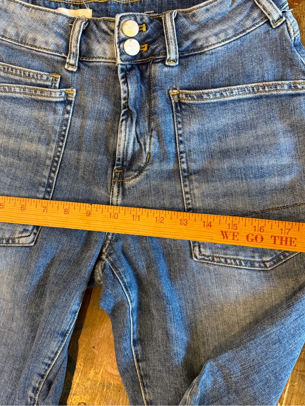 Pilcro Wandered Jean. Size 26 - Picture 15 of 15